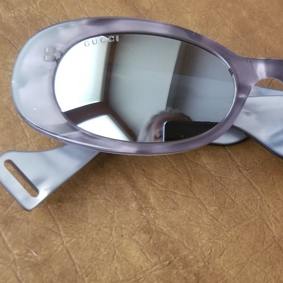 $490 NWOT CLASSIC GUCCI GRAY CORE ITALY OVAL RETRO SUNGLASSES GG ARMS GG0517S